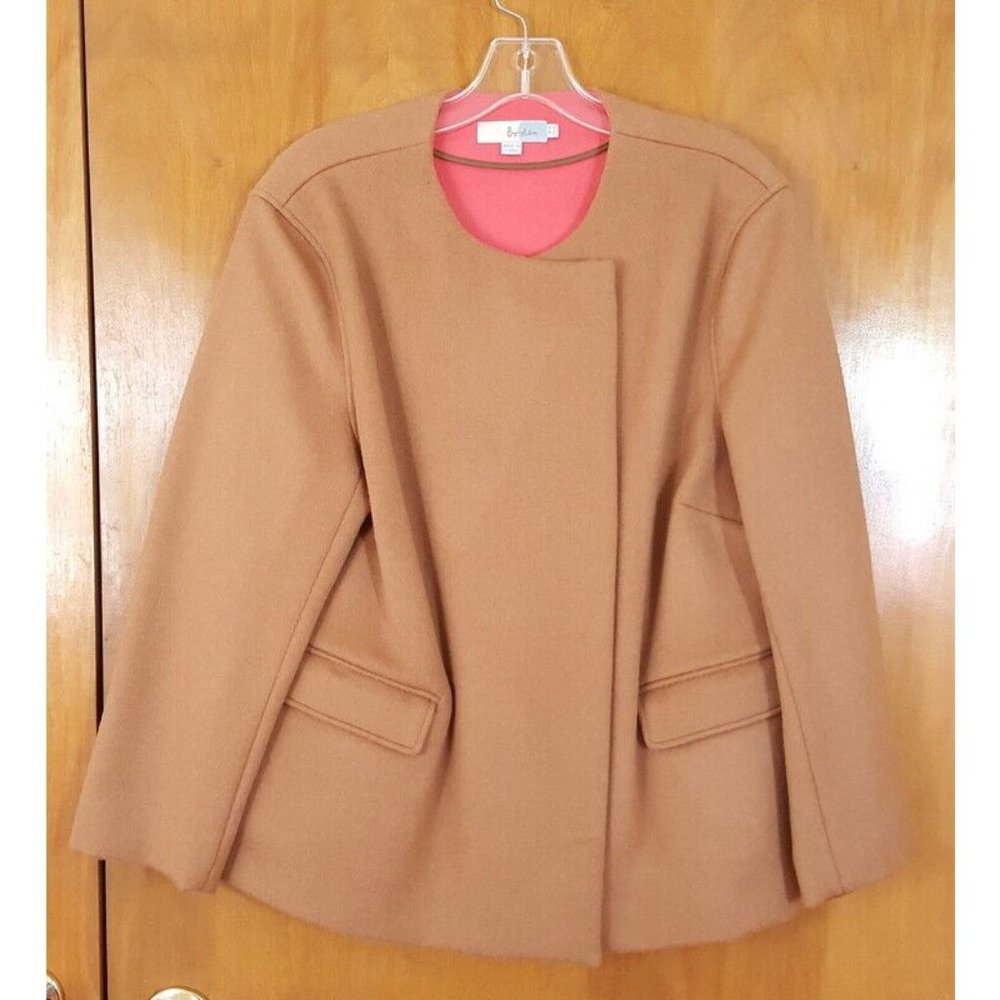Women's Tan Jacket